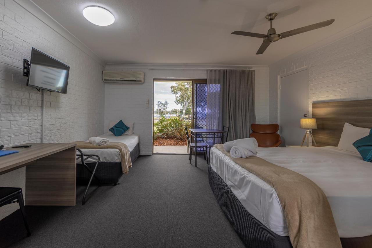 Bribie Waterways Motel Bongaree Экстерьер фото