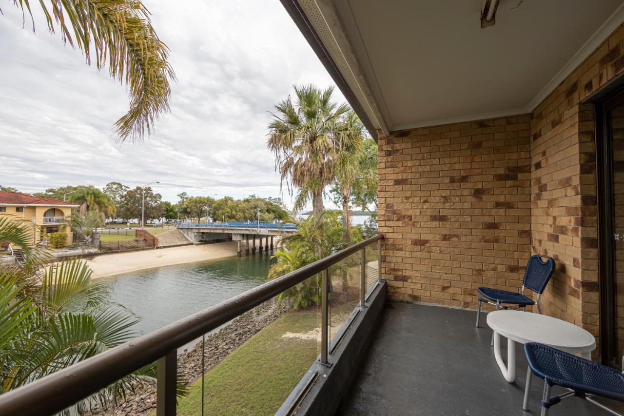 Bribie Waterways Motel Bongaree Экстерьер фото