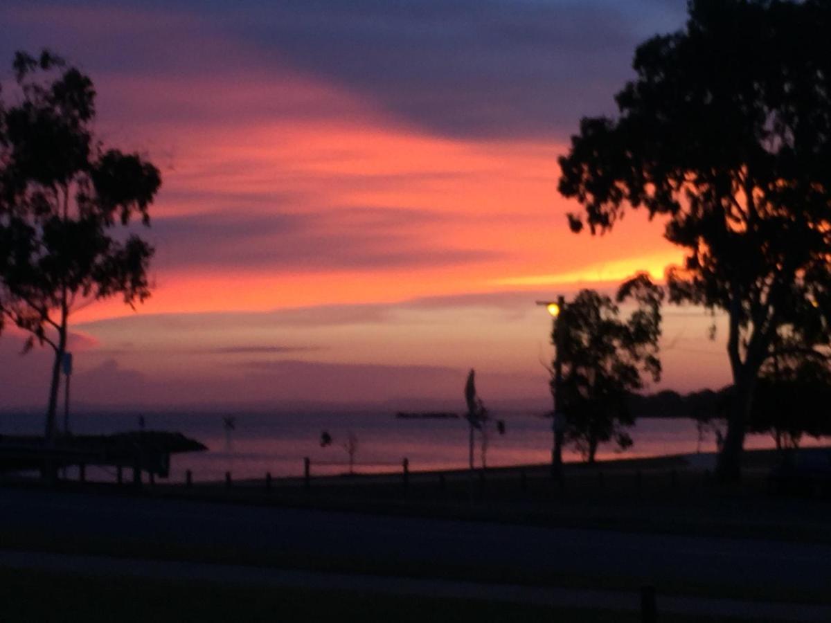 Bribie Waterways Motel Bongaree Экстерьер фото