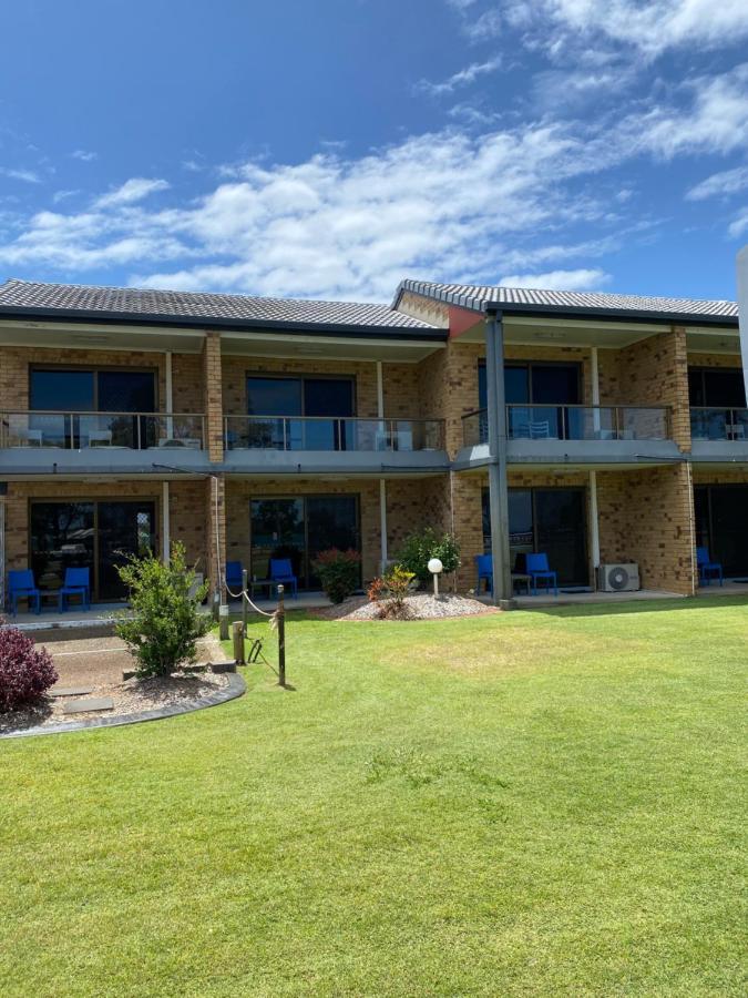 Bribie Waterways Motel Bongaree Экстерьер фото