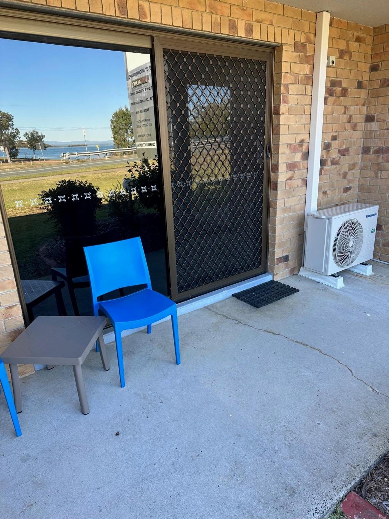 Bribie Waterways Motel Bongaree Экстерьер фото