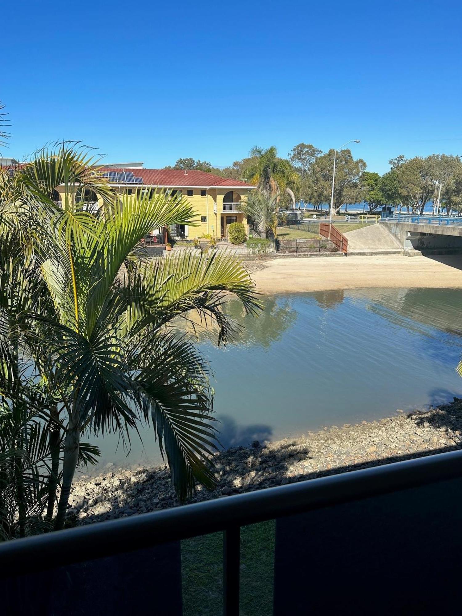 Bribie Waterways Motel Bongaree Экстерьер фото