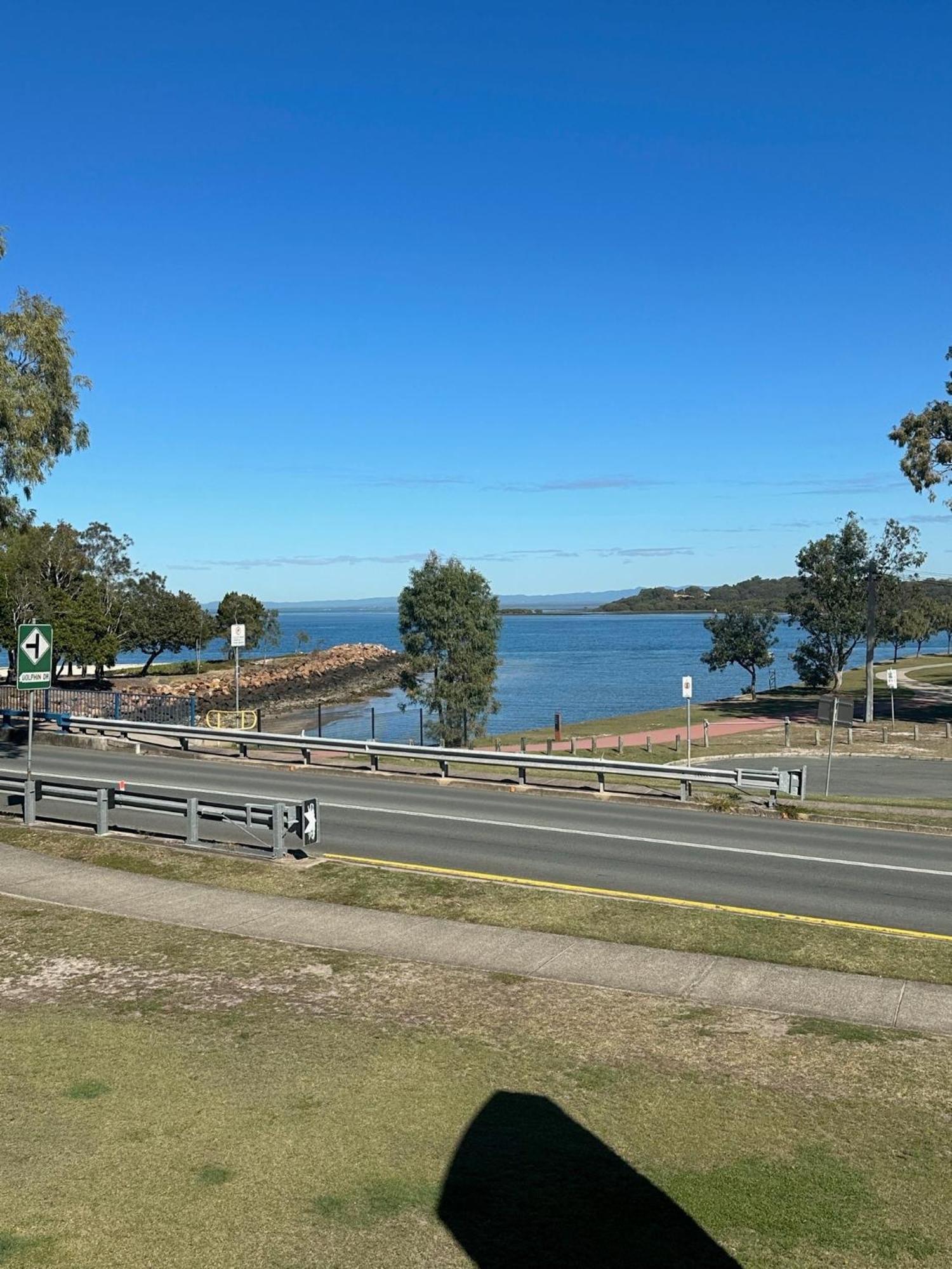 Bribie Waterways Motel Bongaree Экстерьер фото