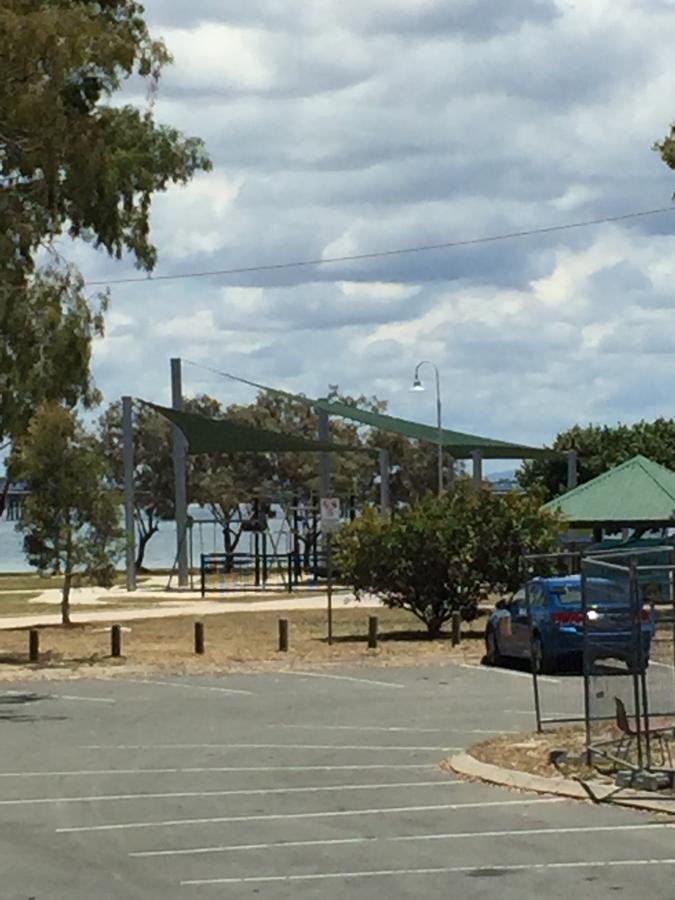 Bribie Waterways Motel Bongaree Экстерьер фото