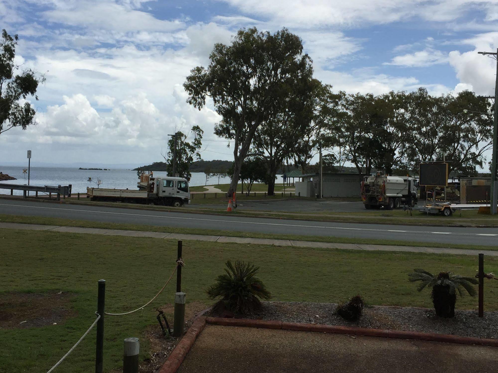 Bribie Waterways Motel Bongaree Экстерьер фото