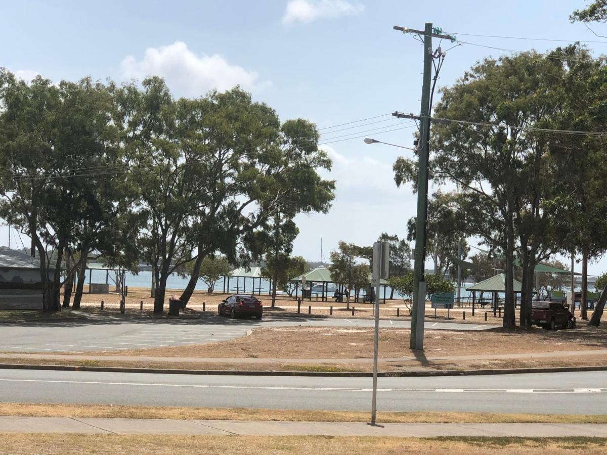 Bribie Waterways Motel Bongaree Экстерьер фото